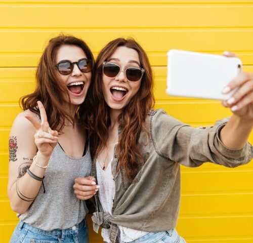 iPhone 17 or Samsung Galaxy